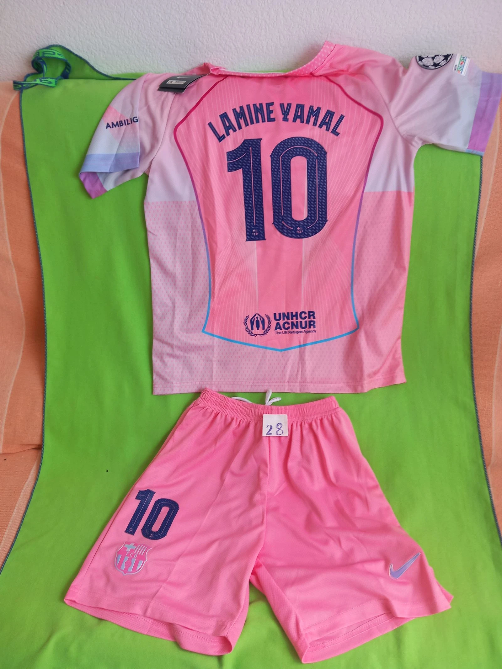 Conjunto fútbol Yamal, talla 28, (11-12 años) 